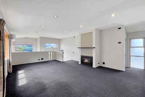 Photo of property in 27a Waverton Terrace, Churton Park, Wellington, 6037