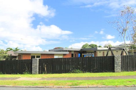 Photo of property in 26 Tyrian Close, Half Moon Bay, Auckland, 2012