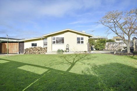 Photo of property in 9 Fraser Place, Rangiora, 7400