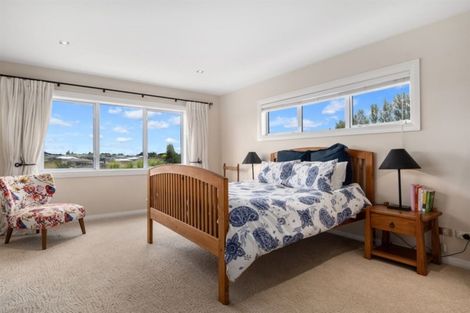 Photo of property in 49 Rexford Heights, Pyes Pa, Tauranga, 3112