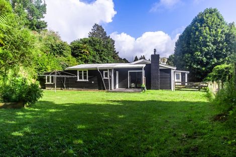 Photo of property in 822 Motukawa Road, Tarata, Inglewood, 4387