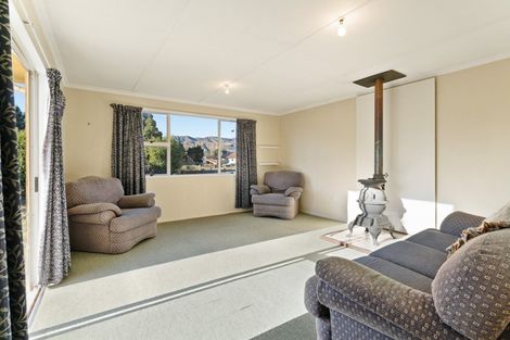 Photo of property in 19 Hillies Road, Kurow, 9498