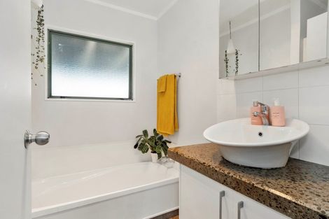 Photo of property in 10b Resolution Road, Welcome Bay, Tauranga, 3112