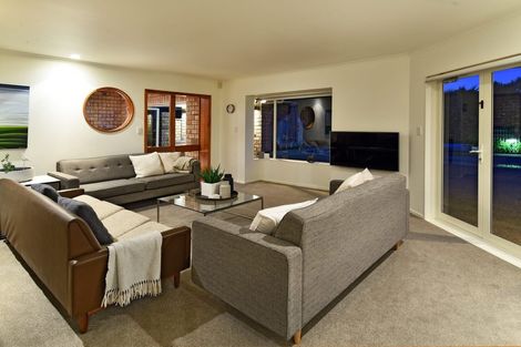 Photo of property in 124 Vaughans Road, Long Bay, Albany, 0792