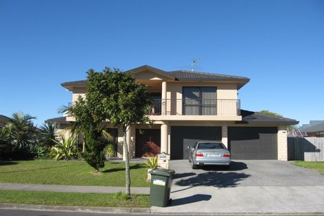 Photo of property in 24 Crannog Fen, Wattle Downs, Auckland, 2103