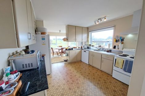 Photo of property in 191 Omata Road, Blagdon, New Plymouth, 4310