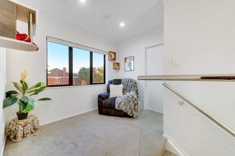 Photo of property in 2 Dewan Lane, Papatoetoe, Auckland, 2025