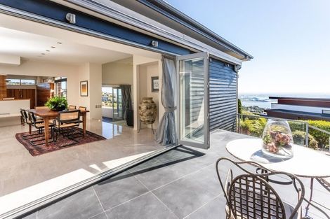 Photo of property in 2 Serenata Lane, Redcliffs, Christchurch, 8081