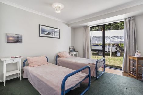 Photo of property in 63 Tram Road, Swanson, Auckland, 0614