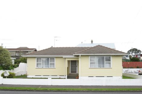 Photo of property in 38 Princes Street, Fitzroy, New Plymouth, 4312