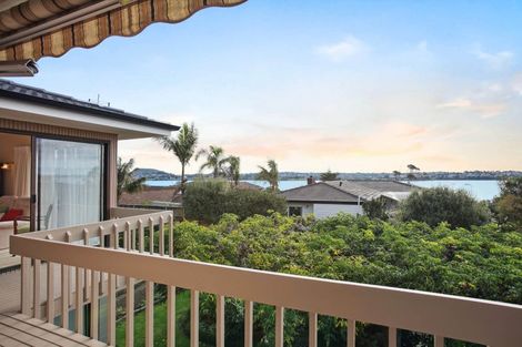 Photo of property in 5 Essington Place, Half Moon Bay, Auckland, 2012