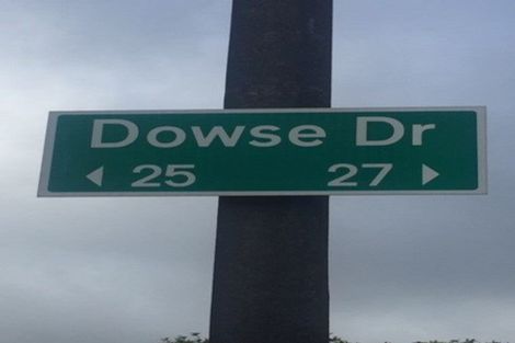 Photo of property in 2/4 Dowse Drive, Maungaraki, Lower Hutt, 5010