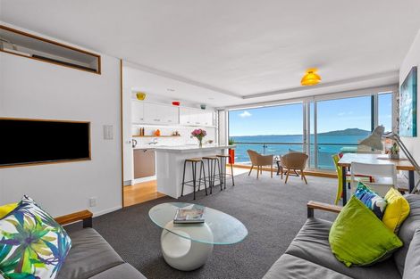 Photo of property in Seaview Apartments, 10/64 Milford Road, Milford, Auckland, 0620