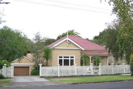 Photo of property in 61 Gribblehirst Road, Sandringham, Auckland, 1025