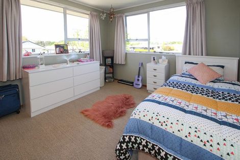 Photo of property in 27 Glendale Crescent, Holmes Hill, Oamaru, 9401