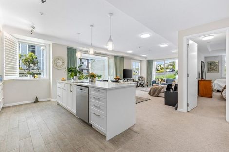 Photo of property in 73 Panorama Heights, Orewa, 0931