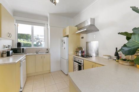 Photo of property in Samoa High Commission, 4/1 Wesley Road, Kelburn, Wellington, 6012