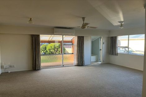 Photo of property in 2 Winslow Place, Levin, 5510