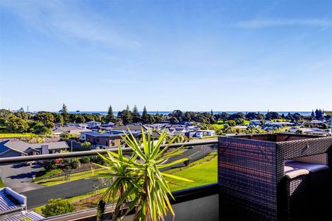 Photo of property in 16a Links Drive, Waiwhakaiho, New Plymouth, 4312