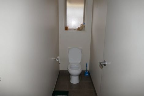 Photo of property in 5 Anna Lane, Glen Eden, Auckland, 0602