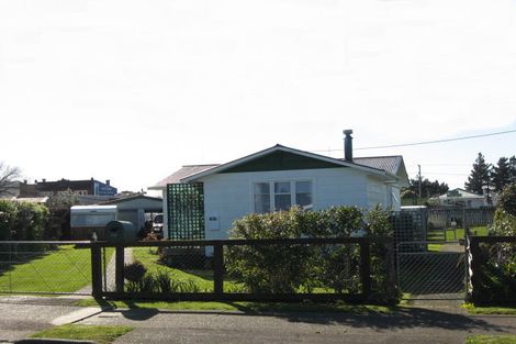 Photo of property in 52 Holland Crescent, Bulls, 4818