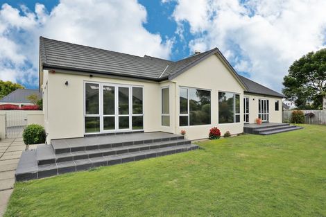 Photo of property in 17 Rosewood Drive, Rosedale, Invercargill, 9810