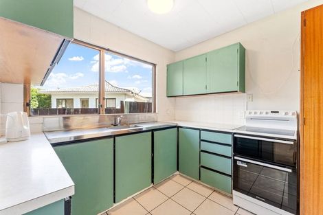 Photo of property in 6 Quo Vadis Place, Red Beach, 0932