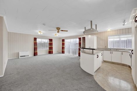 Photo of property in 5a Surrey Street, Hawera, 4610