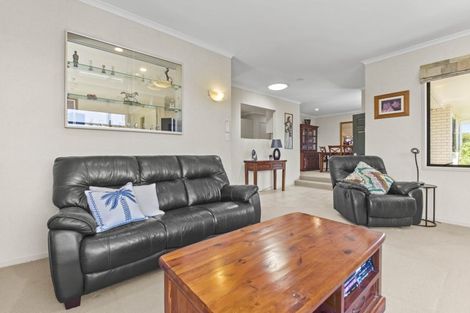 Photo of property in 8 Jelas Road, Red Beach, 0932