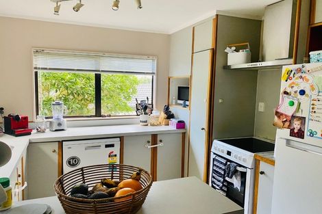 Photo of property in 2/7 Lynngate Place, Hillcrest, Auckland, 0627