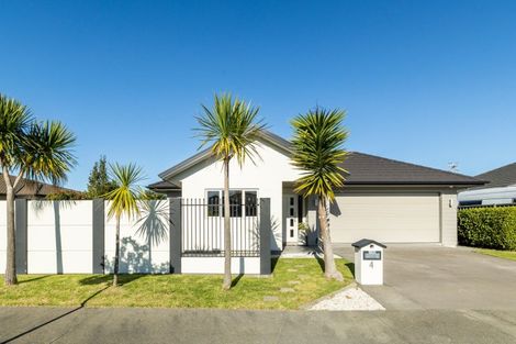 Photo of property in 4 Aoraki Road, Poraiti, Napier, 4112