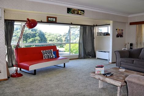 Photo of property in 17 Beach Road, Waihi Beach, 3611