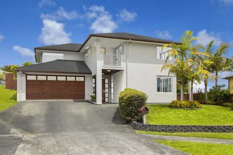 Photo of property in 23 George Deane Place, Greenhithe, Auckland, 0632