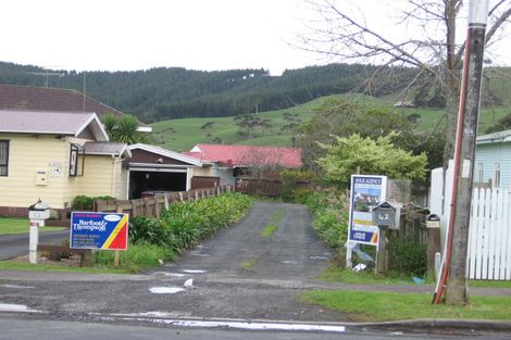 Photo of property in 44a Awaroa Road, Helensville, 0800