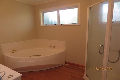 Photo of property in 50 Bleakhouse Road, Howick, Auckland, 2014