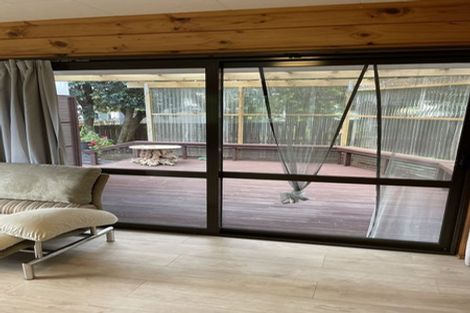 Photo of property in 22 Sandgate Avenue, Botany Downs, Auckland, 2010