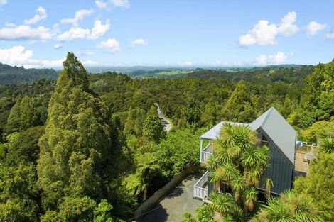 Photo of property in 136 Mountain Road, Henderson Valley, Auckland, 0612