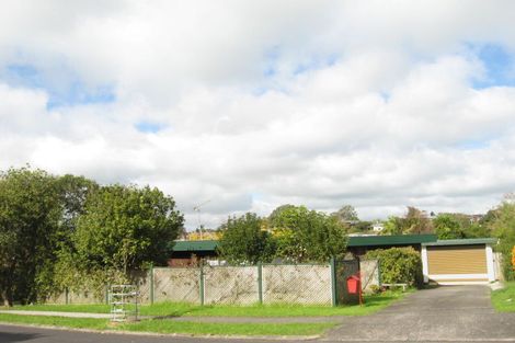 Photo of property in 34 Beechdale Crescent, Pakuranga Heights, Auckland, 2010