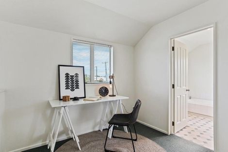 Photo of property in 150 Avonhead Road, Avonhead, Christchurch, 8042