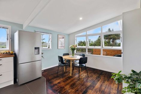 Photo of property in 19 Rautawhiri Road, Helensville, 0800