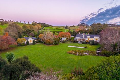 Photo of property in 998 Peak Road, Helensville, 0875