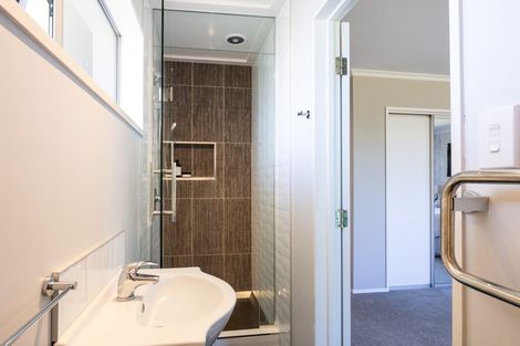 Photo of property in 16 Leon Place, Waitara, 4320