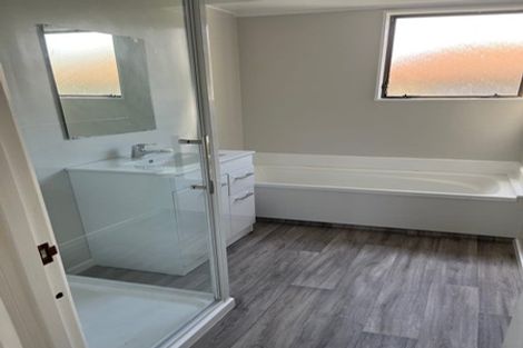 Photo of property in 1/30 Borich Road, Sunnyvale, Auckland, 0612