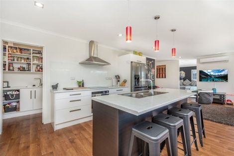 Photo of property in 27 Longbow Terrace, Flagstaff, Hamilton, 3210