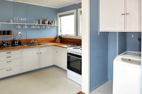 Photo of property in 11 Fabrin Street, Foxton Beach, Foxton, 4815