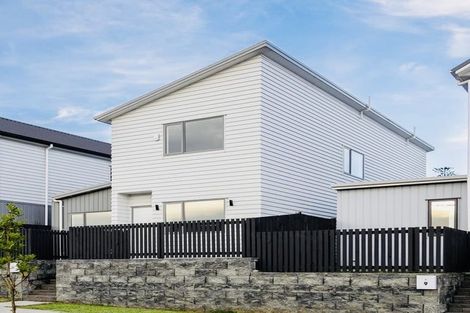 Photo of property in 11 Farranfore Road, Opaheke, Papakura, 2113