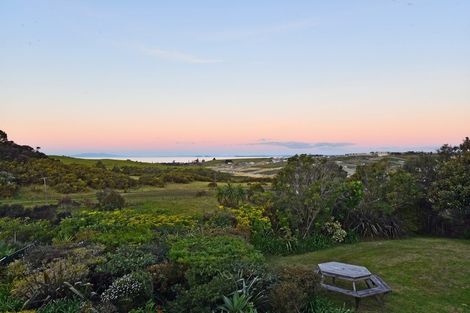 Photo of property in 124 Vaughans Road, Long Bay, Albany, 0792