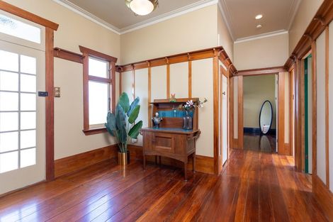 Photo of property in 27 Atherton Road, Epsom, Auckland, 1023