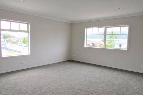 Photo of property in 3 Yeats Grove, Trentham, Upper Hutt, 5018