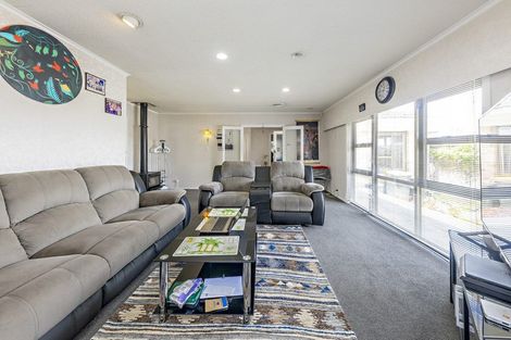 Photo of property in 18 Cameron Street, Papakura, 2110